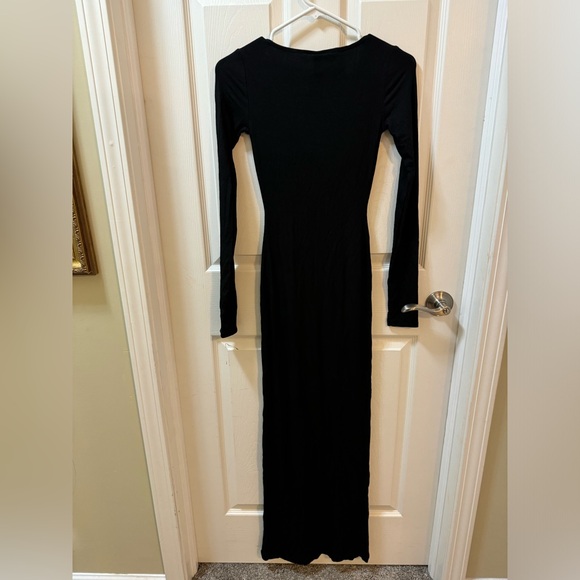 SKIMS SOFT LOUNGE
LONG SLEEVE DRESS - Picture 8 of 13